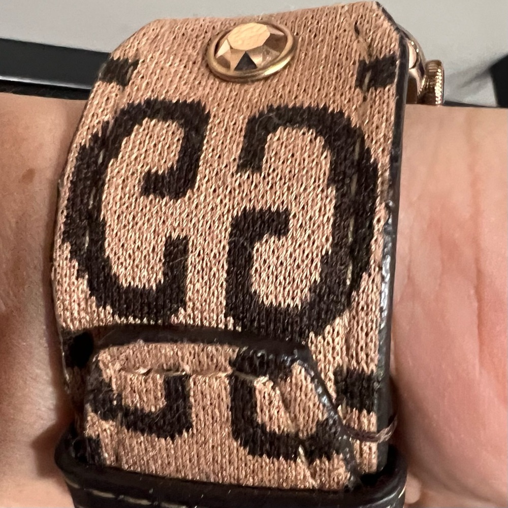 Gucci Teddy  Spark*l band for Apple Watch - Picture 8 of 9